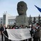 В Улан-Удэ сшили противогриппозную маску для памятника Ленину
